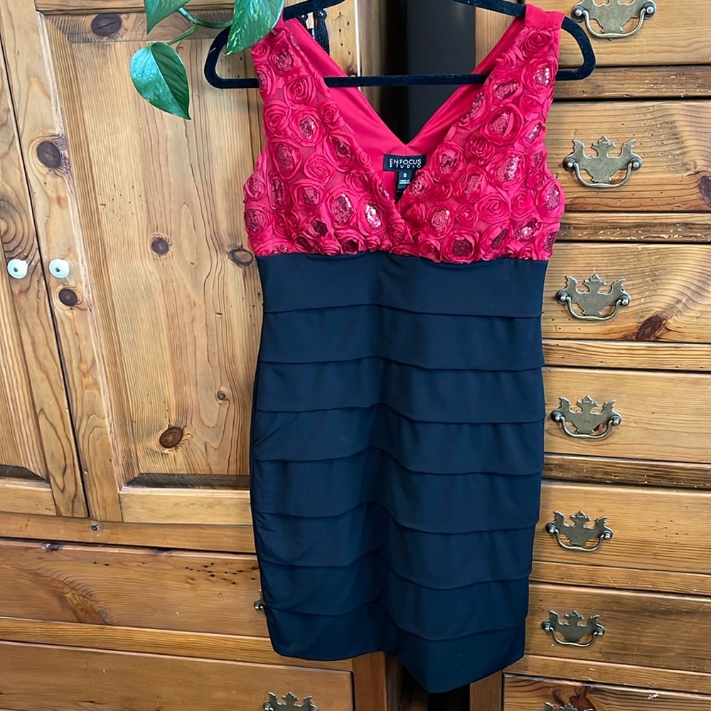 EnFocus stretchy roses 🌹 dress